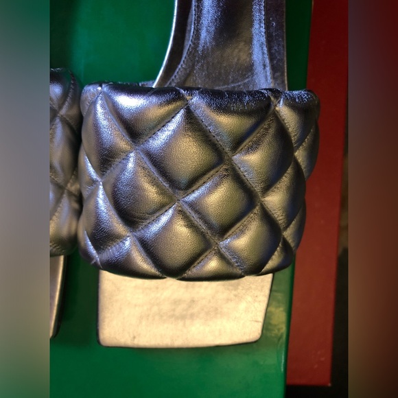 Bottega Veneta- quilted sandals - Picture 11 of 16